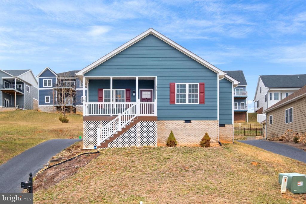 121 BEAUREGARD DR, Staunton, VA 24401