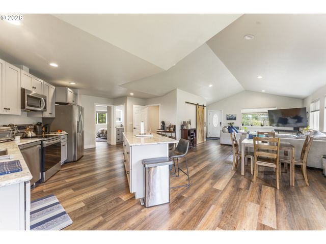 55503 MADRONE Dr, Bandon, OR 97411