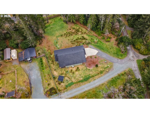 55503 MADRONE Dr, Bandon, OR 97411