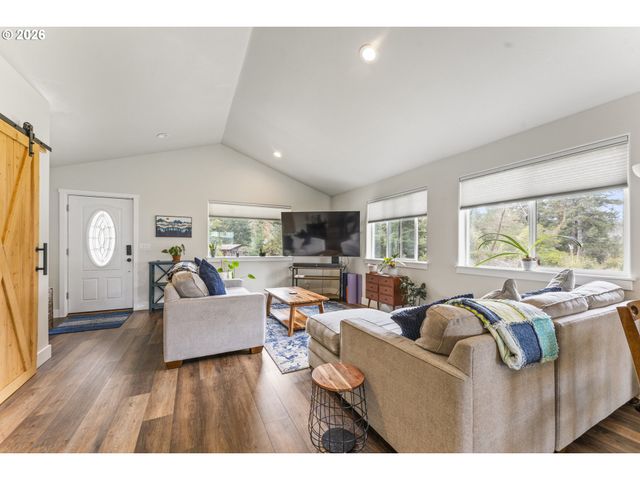55503 MADRONE Dr, Bandon, OR 97411