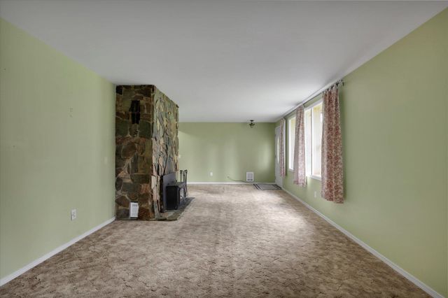 2111 W Mason Rd, Deer Park, WA 99006