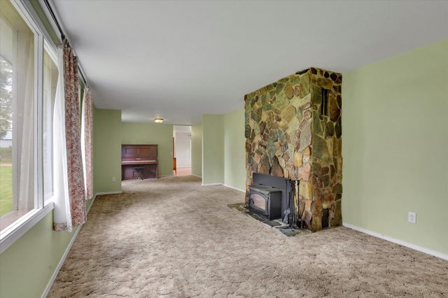 2111 W Mason Rd, Deer Park, WA 99006