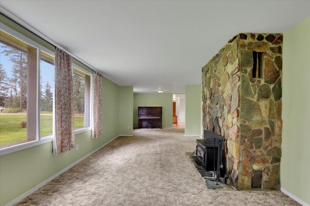 2111 W Mason Rd, Deer Park, WA 99006