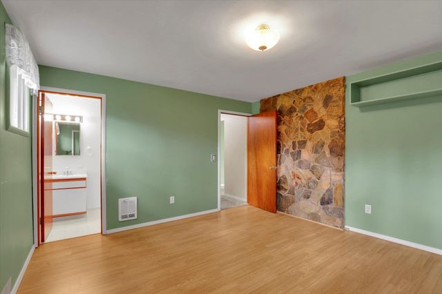 2111 W Mason Rd, Deer Park, WA 99006