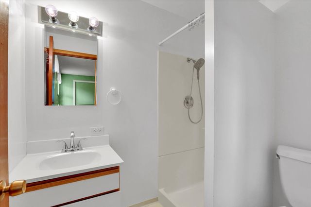 2111 W Mason Rd, Deer Park, WA 99006