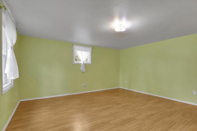 2111 W Mason Rd, Deer Park, WA 99006