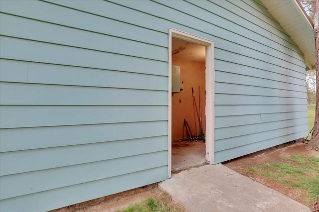 2111 W Mason Rd, Deer Park, WA 99006