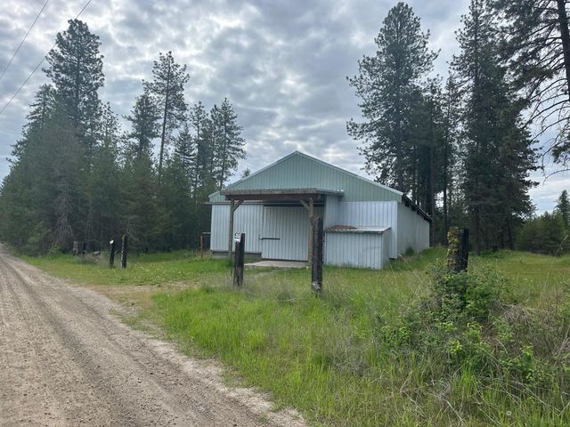 2111 W Mason Rd, Deer Park, WA 99006