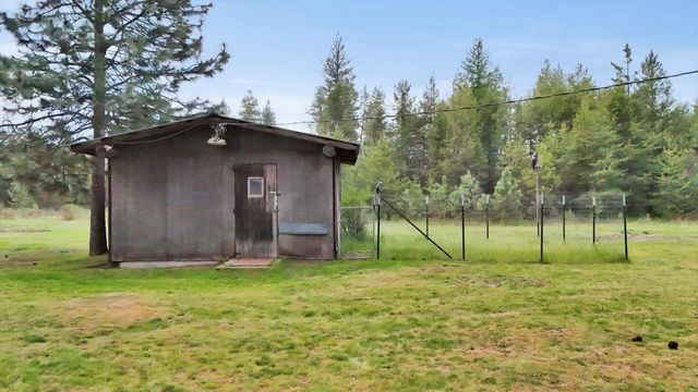 2111 W Mason Rd, Deer Park, WA 99006