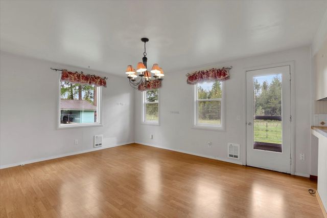 2111 W Mason Rd, Deer Park, WA 99006