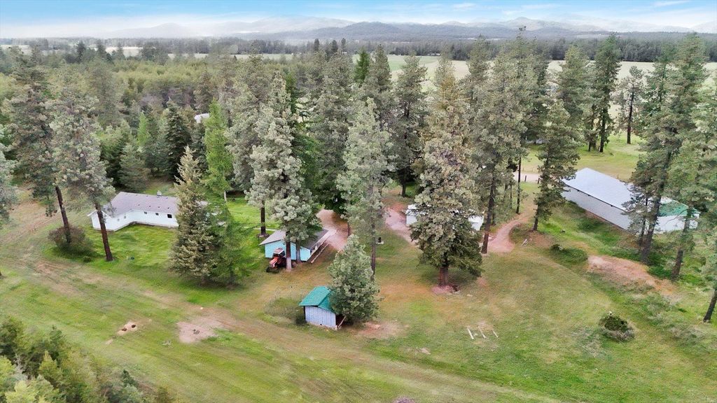 2111 W Mason Rd, Deer Park, WA 99006