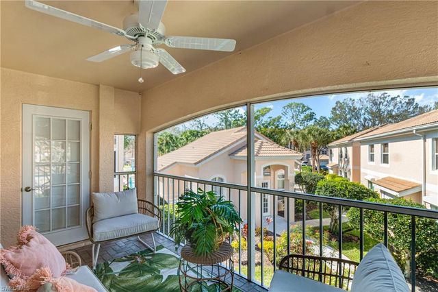 1044 Woodshire LN B212, Naples, FL 34105