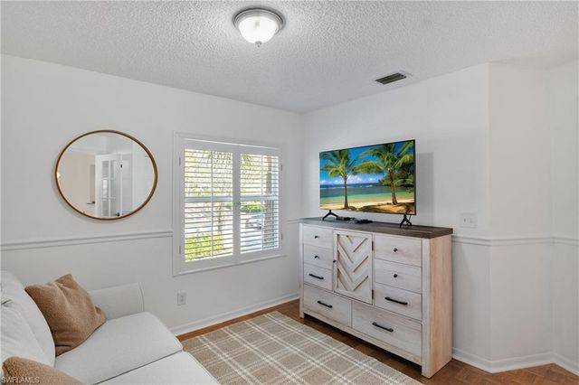 1044 Woodshire LN B212, Naples, FL 34105