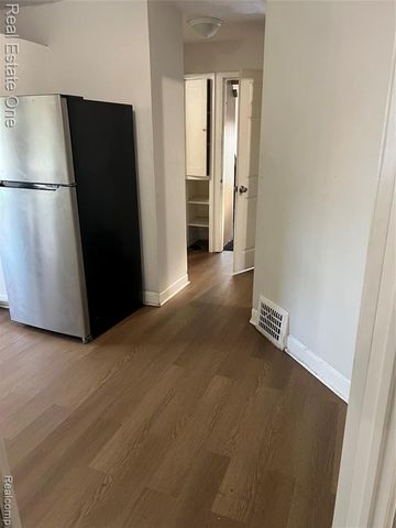 8607 Northlawn Street, Detroit, MI 48204