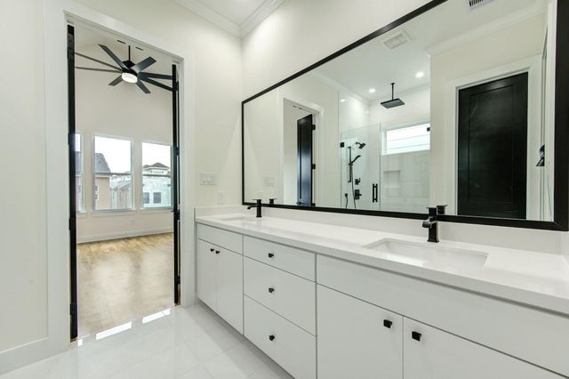 1518 Winter Street, Houston, TX 77007