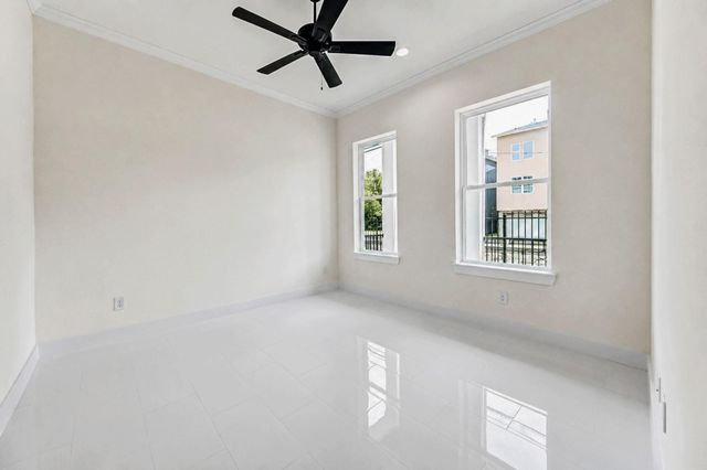 1518 Winter Street, Houston, TX 77007