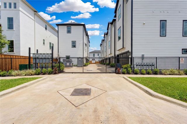 1518 Winter Street, Houston, TX 77007
