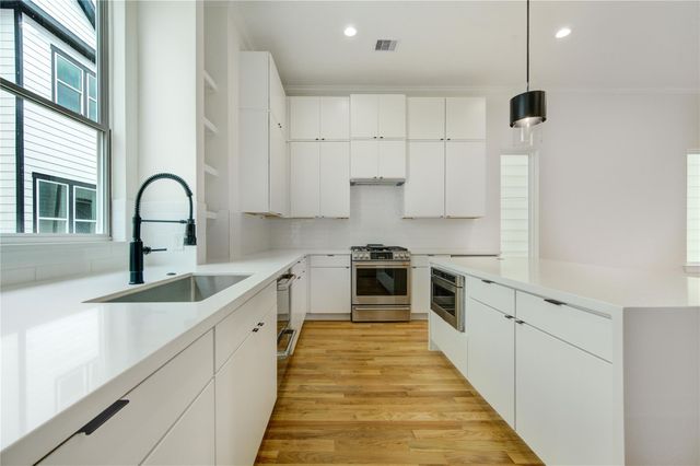 1518 Winter Street, Houston, TX 77007