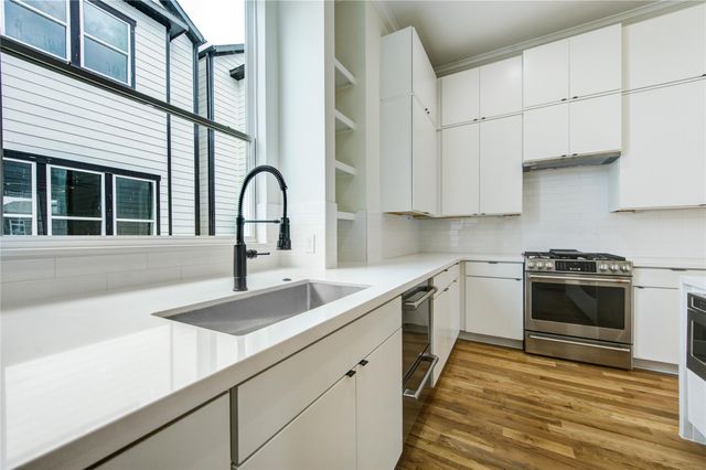 1518 Winter Street, Houston, TX 77007