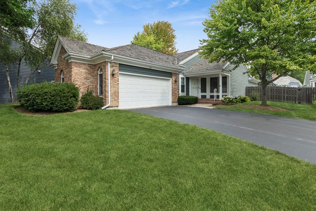 464 Park Barrington Drive, Barrington, IL 60010