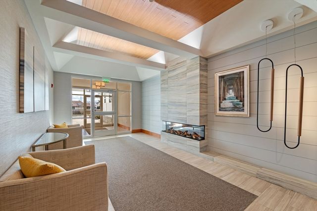 71 Greenwood Avenue 207, Swampscott, MA 01907