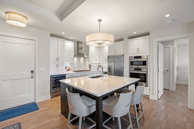 71 Greenwood Avenue 207, Swampscott, MA 01907