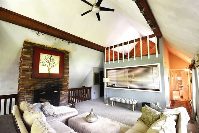 87 Norwood Ave, Leominster, MA 01453