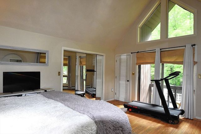 87 Norwood Ave, Leominster, MA 01453
