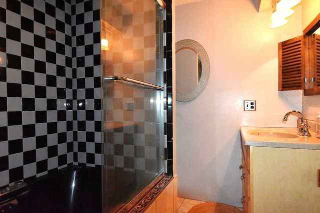 87 Norwood Ave, Leominster, MA 01453