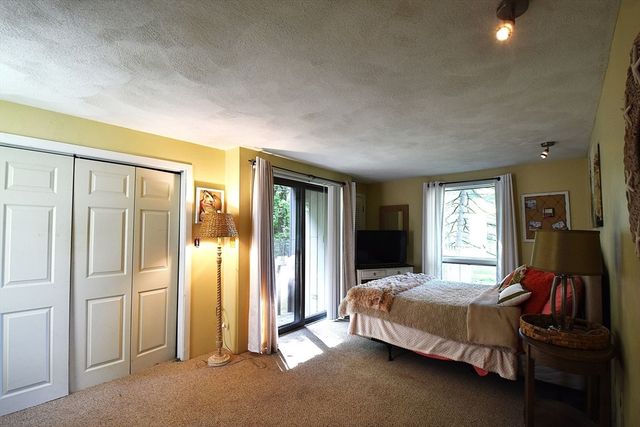 87 Norwood Ave, Leominster, MA 01453