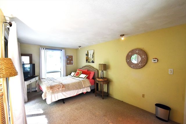 87 Norwood Ave, Leominster, MA 01453