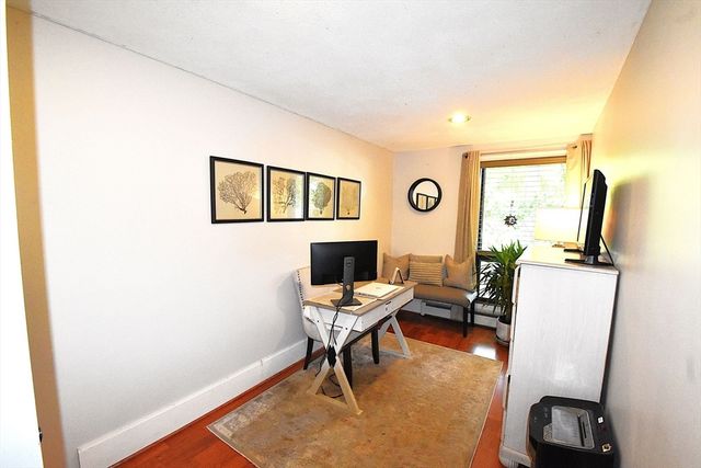 87 Norwood Ave, Leominster, MA 01453