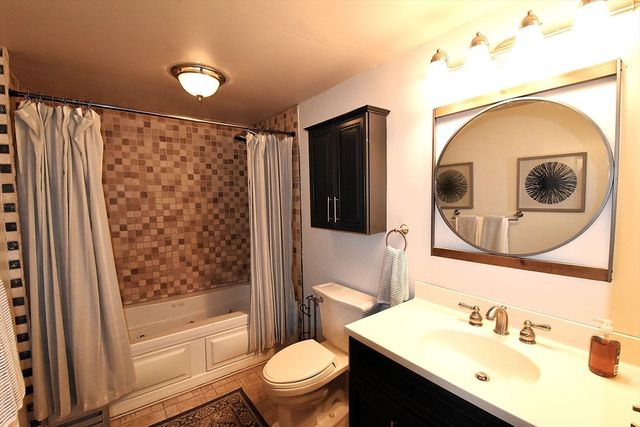 87 Norwood Ave, Leominster, MA 01453