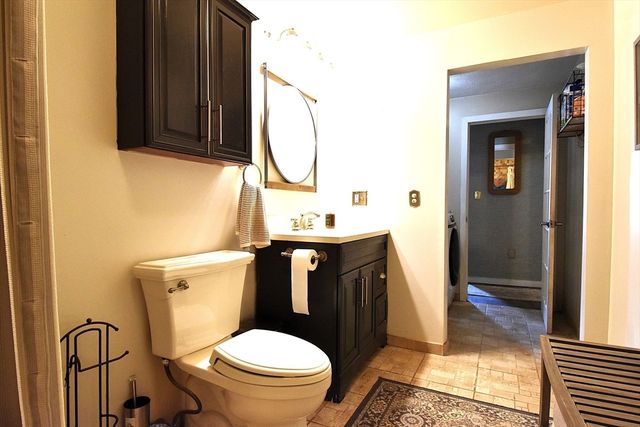87 Norwood Ave, Leominster, MA 01453