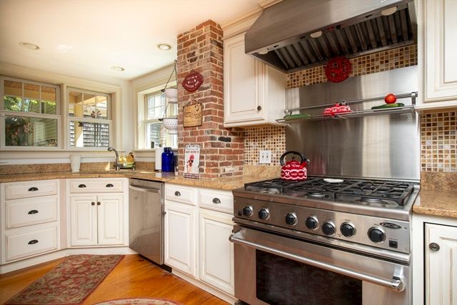 10 Mill St, Freetown, MA 02702