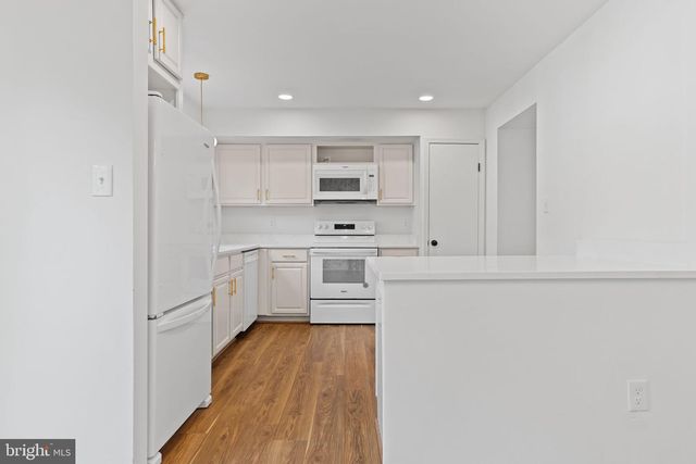 10072 APPLE WOOD CT, Burke, VA 22015