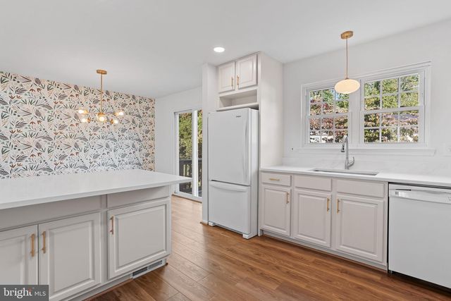 10072 APPLE WOOD CT, Burke, VA 22015
