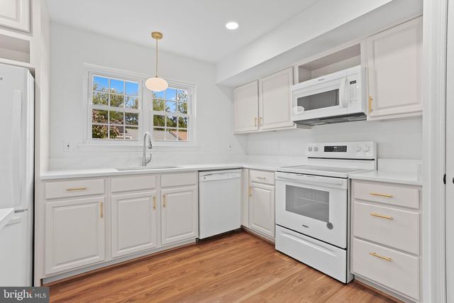 10072 APPLE WOOD CT, Burke, VA 22015