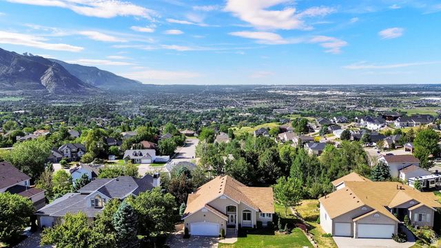 259 E 3725 N, North Ogden, UT 84414