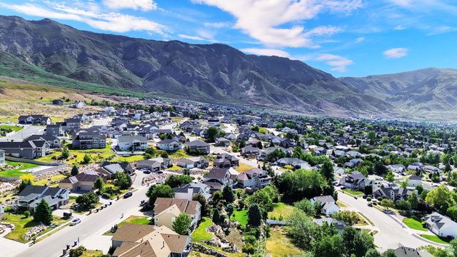 259 E 3725 N, North Ogden, UT 84414