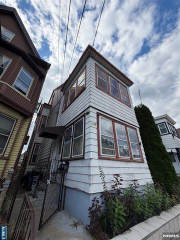 1028 Madison Avenue, Paterson, NJ 07501