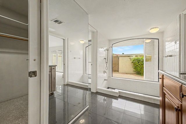 5736 N 25th Street, Phoenix, AZ 85016