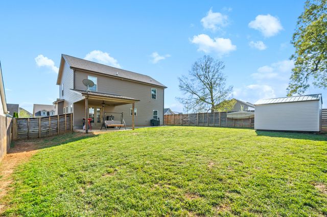 692 Elm St, Clarksville, TN 37040