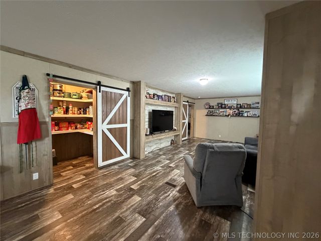 112 N Painted Wolf Road, Fort Gibson, OK 74434