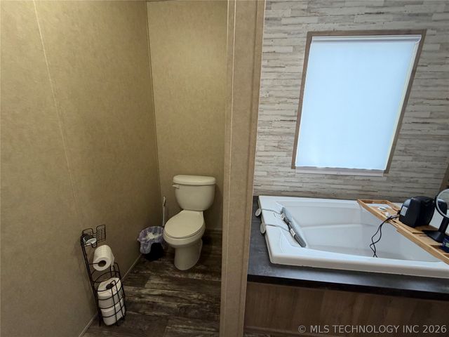 112 N Painted Wolf Road, Fort Gibson, OK 74434