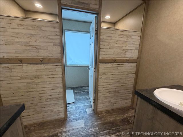 112 N Painted Wolf Road, Fort Gibson, OK 74434