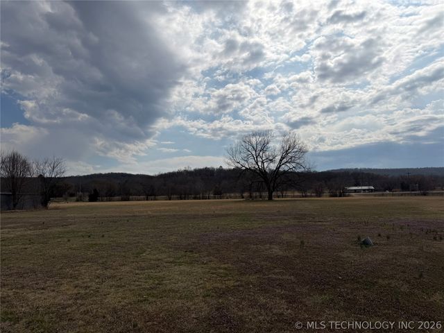 112 N Painted Wolf Road, Fort Gibson, OK 74434
