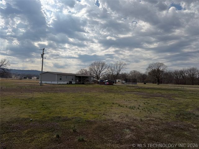 112 N Painted Wolf Road, Fort Gibson, OK 74434
