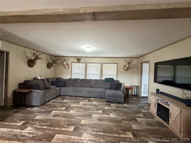 112 N Painted Wolf Road, Fort Gibson, OK 74434