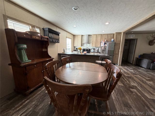 112 N Painted Wolf Road, Fort Gibson, OK 74434